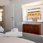 Domus In Lauro Apartment Rom