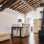 Domus In Lauro * Rom