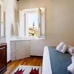 Apartment Domus In Lauro *