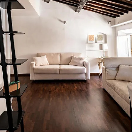 Domus In Lauro *