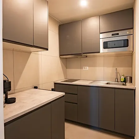 Domus In Lauro Apartment Rom