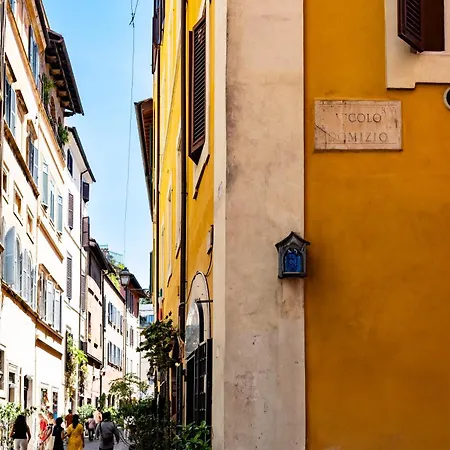 Domus In Lauro * Rom