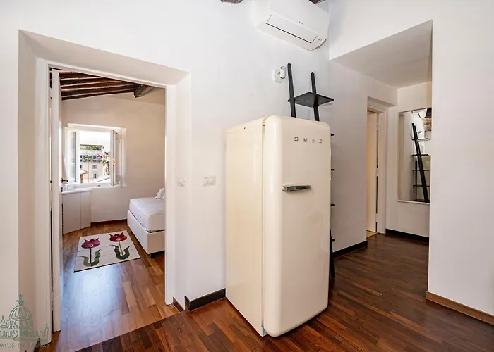 Domus In Lauro * Rom